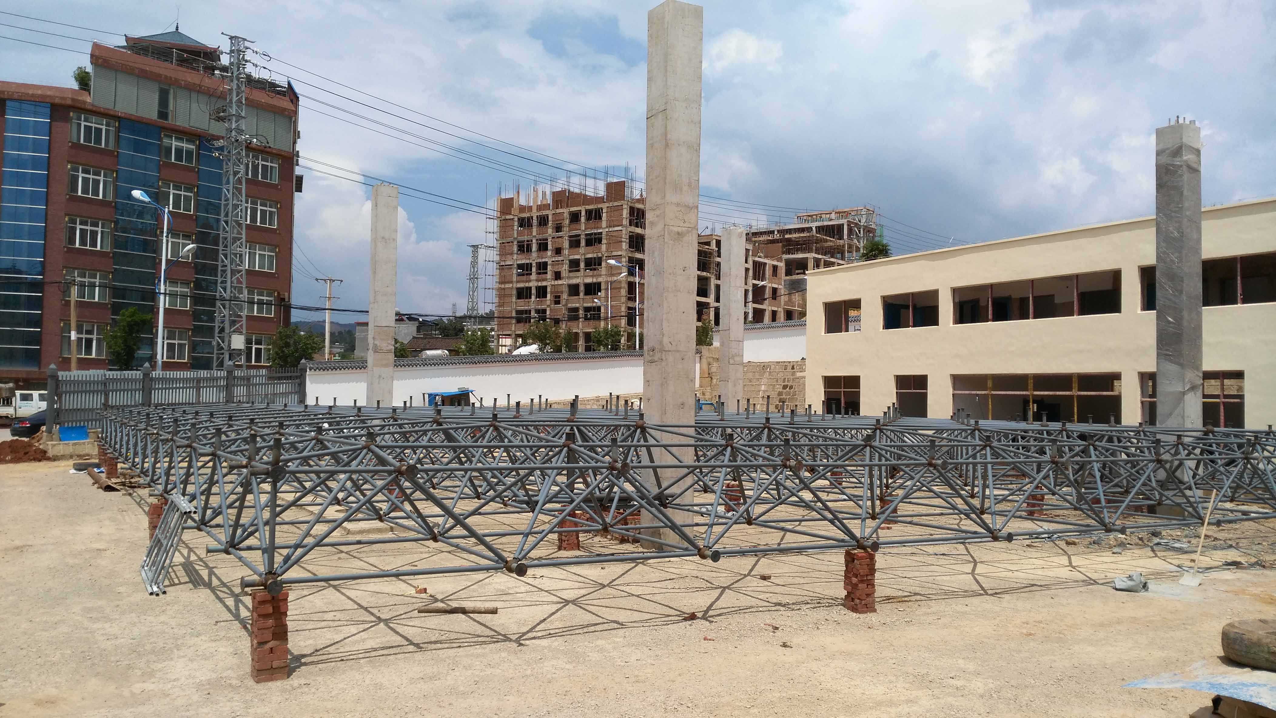 丹江口小型加油站网架